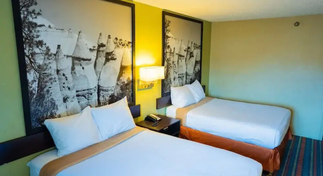 Четырёхместный номер Standard Super 8 Belen