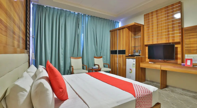 Blue Diamond Hotel, Забронировать Отель Отели Эль-Мадина с парковкой, Парковка