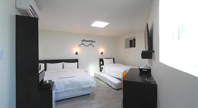 Номер Deluxe EKonomy Hotel Incheon Bupyeong Branch