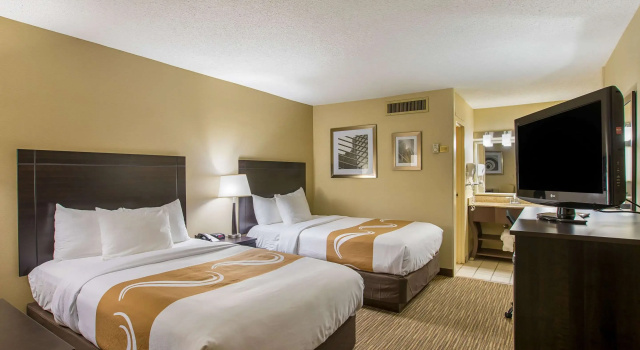 Quality Inn University Lansing, Varaa Hotelli Lansing Michigan