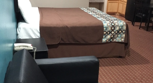 Двухместный люкс Scottish Inn & Suites