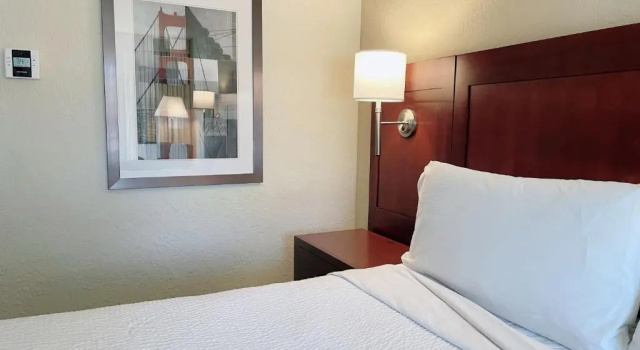 Номер Standard Marin Hilltop Hotel