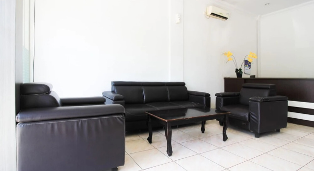 Wisma Sari by OYO Rooms, Rezerwuj Hotel Hotele w Dumai z Parkingiem, Parking