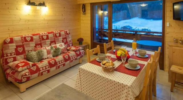 Appartement Le Grand-Bornand, 2 pièces, 6 personnes - FR-1-241-104, Забронировать Апартаменты/квартира Отели Лыжного курорта на озере Анси с парковкой, Парковка
