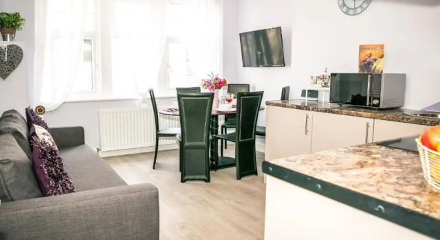 Апартаменты Meads Apartment
