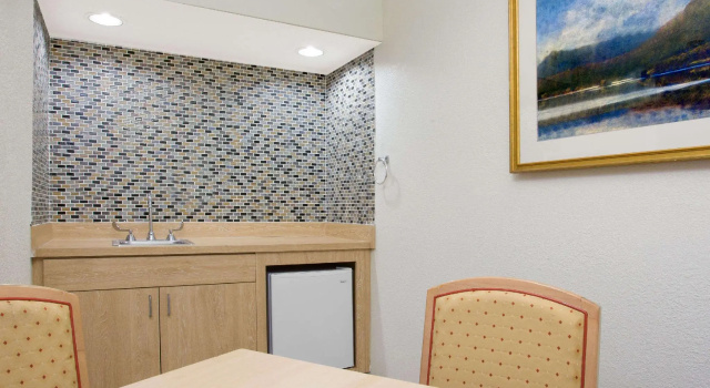 Люкс Days Inn Hilton Head