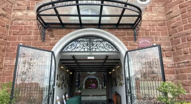 Deyang Castle Hotel, Reservar Hotel Hotéis em Sichuan com Estacionamento, Estacionamento
