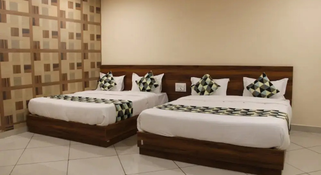 Maruti Group of Hotels - Hotel Shri Naman