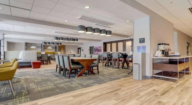 Hampton Inn & Suites Cincinnati Midtown Rookwood, Rezerwuj Hotel Cincinnati Ohio