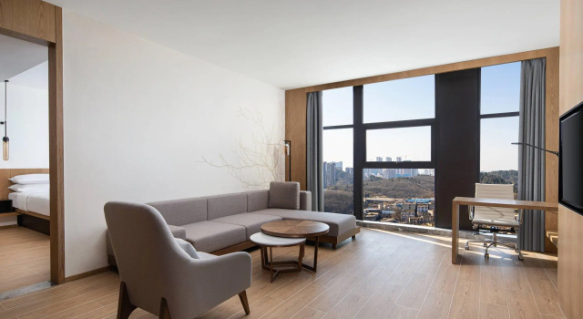 Двухместный люкс c 1 комнатой Fairfield by Marriott Guiyang Guanshanhu