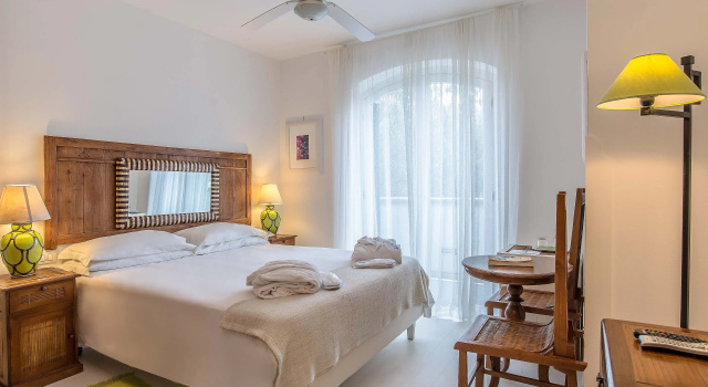 Il San Francesco Charming Hotel, Забронировать Отель Отели Сабаудия с бассейном, Бассейн