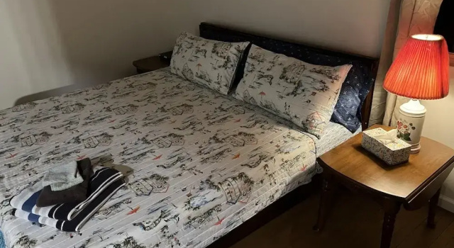 Boat House Ground Floor #2 - 1 Br Waterfront, Wifi 1 Bedroom Apts by RedAwning