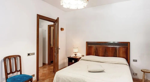 Countryside Villa With Pool, Book Villa Baschi Sommerhuse, Hytte