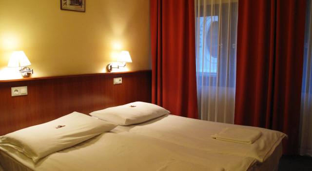 Hotel Palatinus, Забронировать Отель Шопрон 