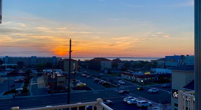 Четырёхместный номер Standard с видом на закат La Quinta by Wyndham Ocean City