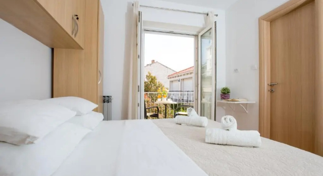 Двухместный номер Standard с балконом и с видом на сад Apartments Koncul