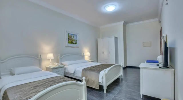Трёхместный номер Standard Royal Hotel