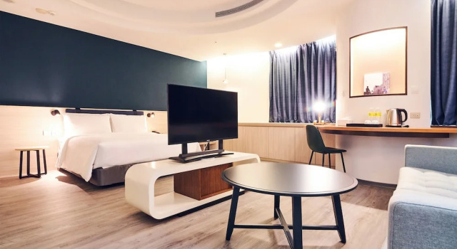 Люкс Deluxe CHECK inn Select Taipei Nangang