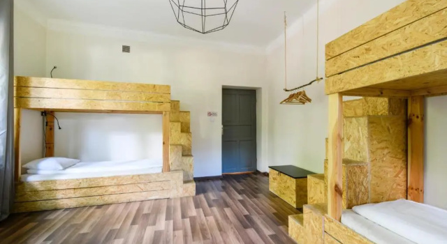 Кровать в общем номере Lull Hostel