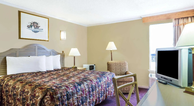 Двухместный номер Standard Days Inn by Wyndham Slidell