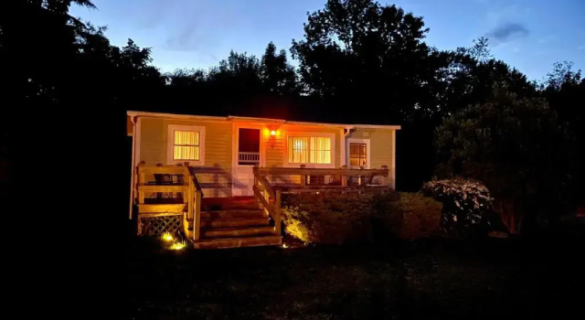 Коттедж с 2 комнатами Seascape Motel & Cottages