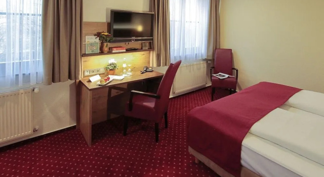 Burg Hotel Ziesar, Забронировать Отель Циезар Бранденбург