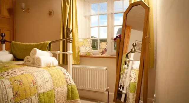 Quiet Cottage on the Rural Edge of Brixham, Rezervați Casă de vacanță Brixham Devon