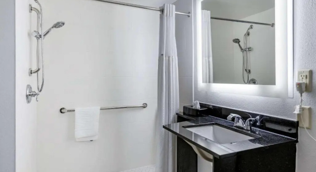 Номер Standard Comfort Inn & Suites Grand Blanc-Flint