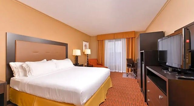 Двухместный люкс c 1 комнатой Holiday Inn Express Breezewood by IHG