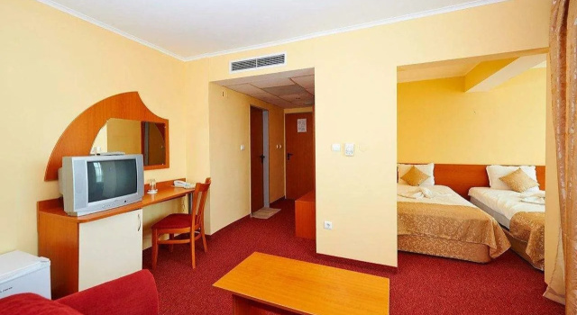 Paradise Hotel