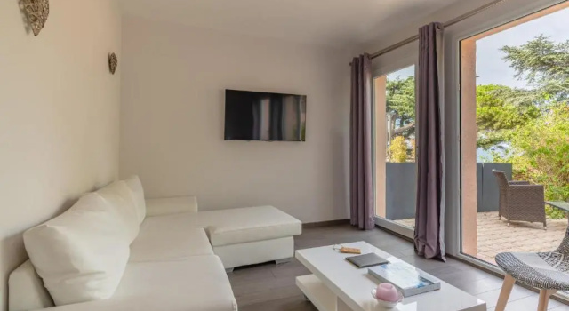Полулюкс с видом на сад Les Jardins du Cèdre, Boutique hôtel & gastronomie