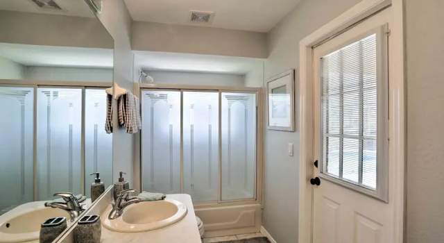Cape Coral Abode - Near Sun Splash Park & Beach!