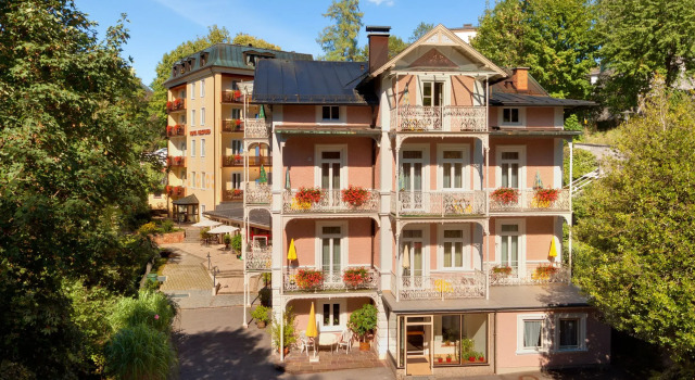 Hotel Bergfried & Schönblick, Забронировать Отель Бад-Райхенхалль Район Берхтесгаден, рядом с Термальный комплекс Rupertus Therme