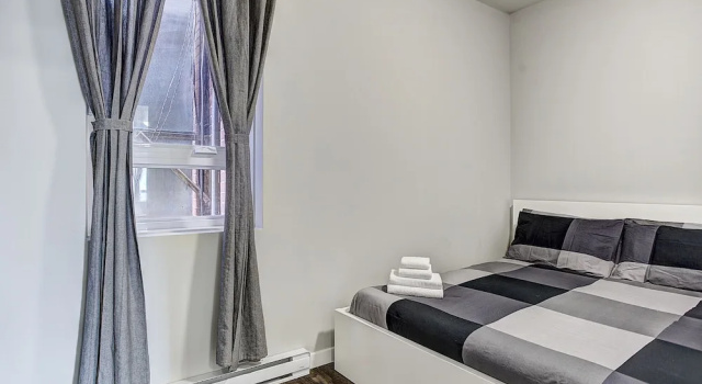 Апартаменты Business DestinationStays-University of Montreal