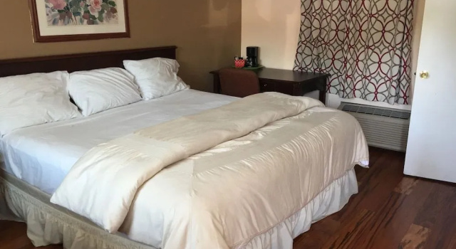 Aquastar Inn, Varaa Mini-hotelli Westerly Rhode Island