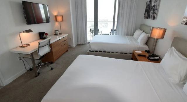 Superb Ocean, Bay & Skyline View Residence 2 Bed 2 Bath @ Beachwalk Resort, Забронировать Курортный отель Курортные отели Голливуда, Курортный отель