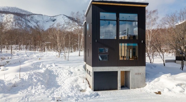 Off Piste Chalet by H2 Life