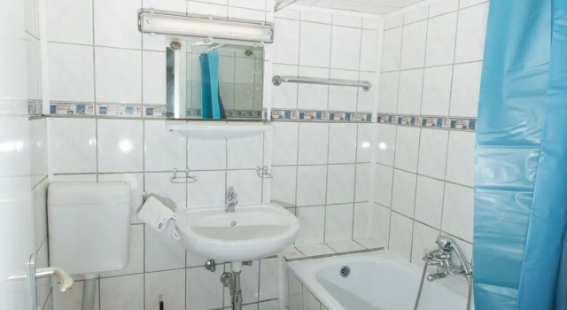 Четырёхместный номер Standard Haven Hotel - Wuppertal