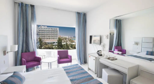 Номер Standard с частичным видом на море Silver Sands Beach Hotel