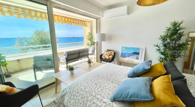 Magnificent 82m With Terrace And In Front Of Sea, Забронировать Апартаменты/квартира Отели Var coast с парковкой, Парковка