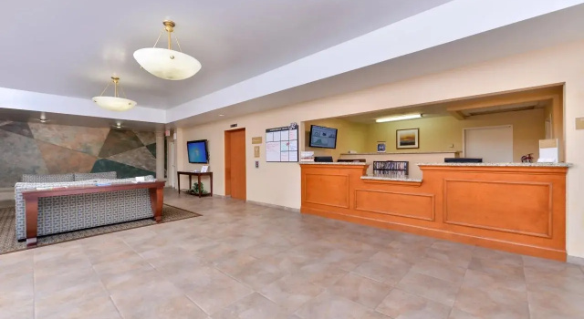 Candlewood Suites San Diego by IHG, Забронировать Отель Отели San Diego Metropolitan Area с парковкой, Парковка