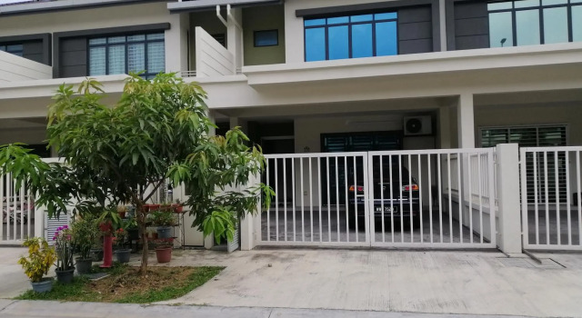 A&D Home-stay @Kota Warisan, Sepang (KLIA 15 min), Забронировать Отель Сепанг Селангор, рядом с Сямэньский университет