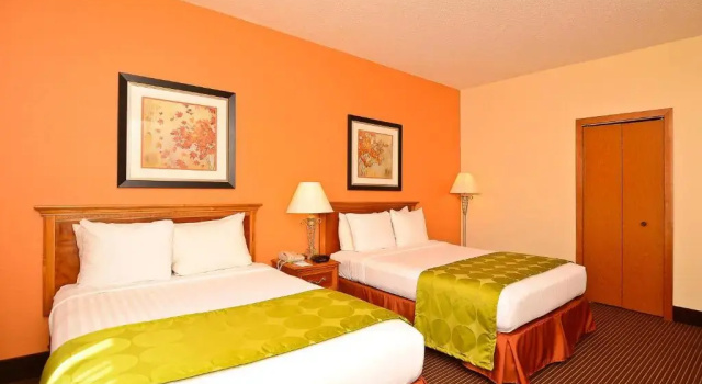 Четырёхместный номер Standard Fairfield Inn & Suites Cherokee