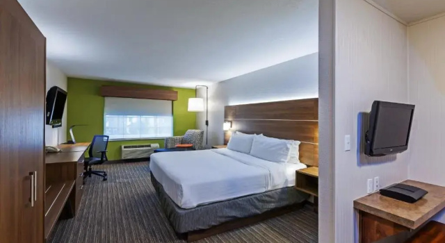 Люкс Holiday Inn Express & Suites Tulsa S Broken Arrow Hwy 51 by IHG