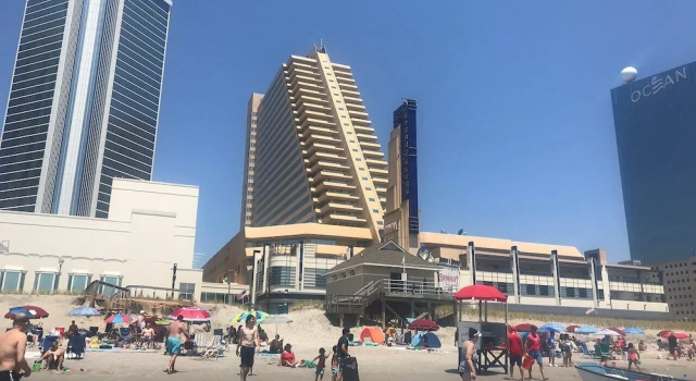 TWO Modern Condos on the Boardwalk by Cozysuites, Забронировать Апартаменты/квартира Атлантик-Сити Джерси-Шор