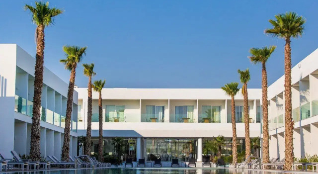 White Dreams Resort, Забронировать Курортный отель Фалираки остров Родос, рядом с Пляж Антони Квин Бэй