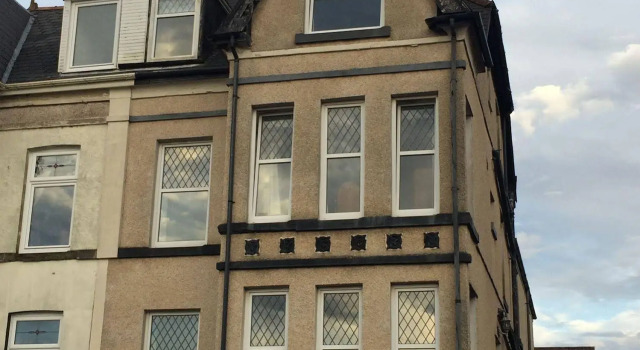 Tree Tops Guest House, Rezervați Pensiune Neath Cardiff