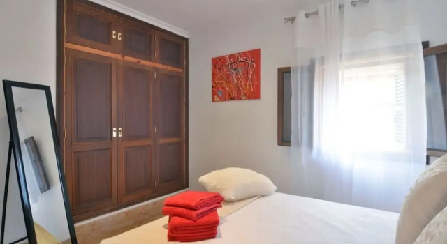 Mallorca town house with terrace 6pax, Rezerwuj Willa Hotele w Algaida z Parkingiem, Parking