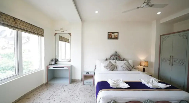 Полулюкс New Hotel Broadway