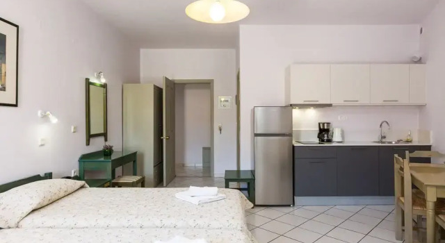 Трёхместный номер Standard Philoxenia Apartments